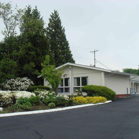 Harbor Base Inn Newport Exterior foto
